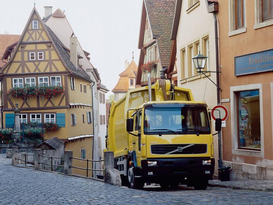  Volvo FL Rolloffcon 2000 года  (фото 2 из 8)